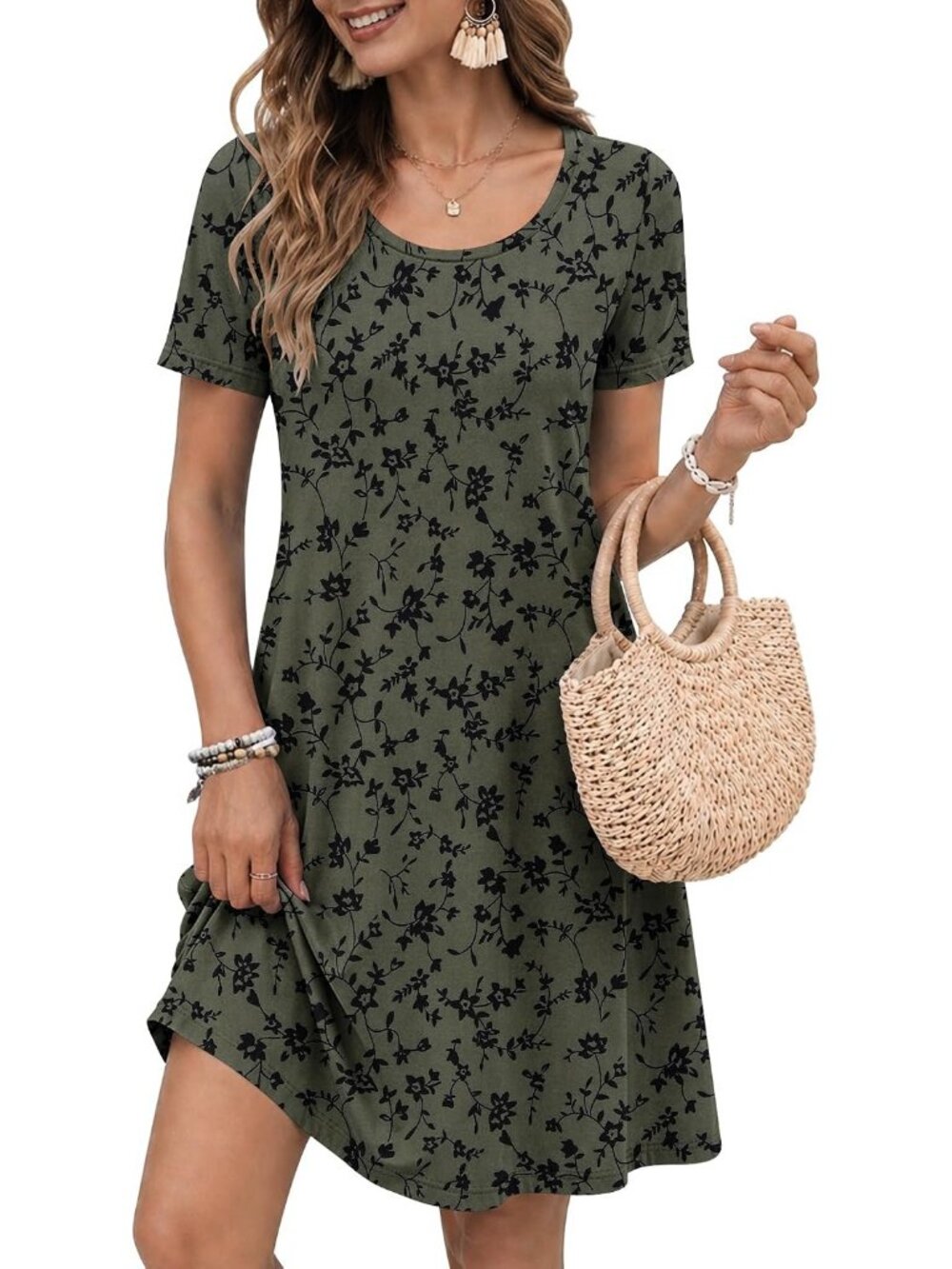 Women's Black Green Floral Crew Neck Casual Short Sleeve Pull On Pockets T Shirt